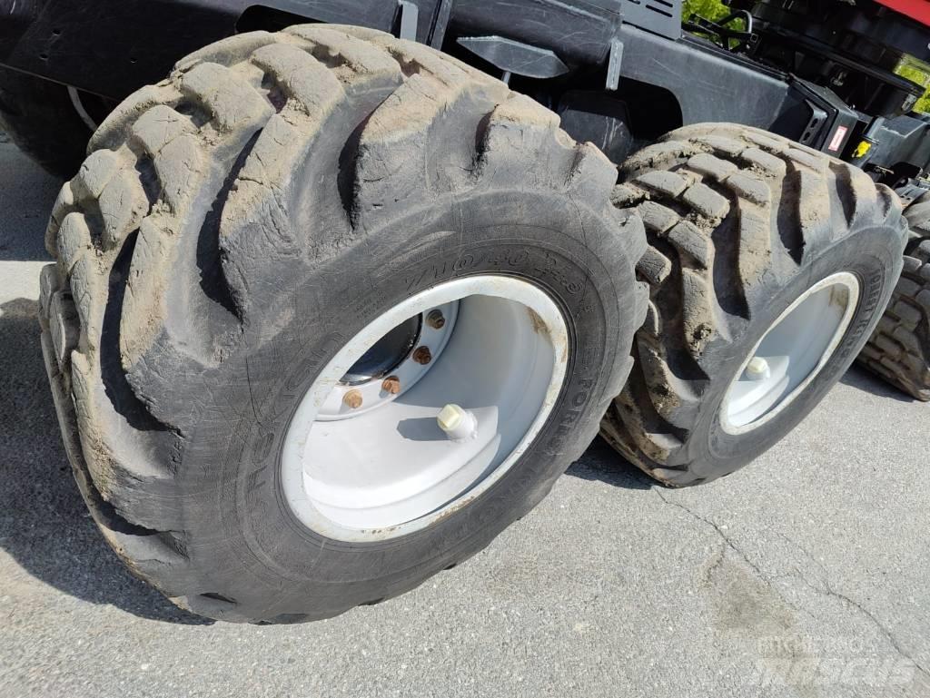 Komatsu 901 XC ハーベスター