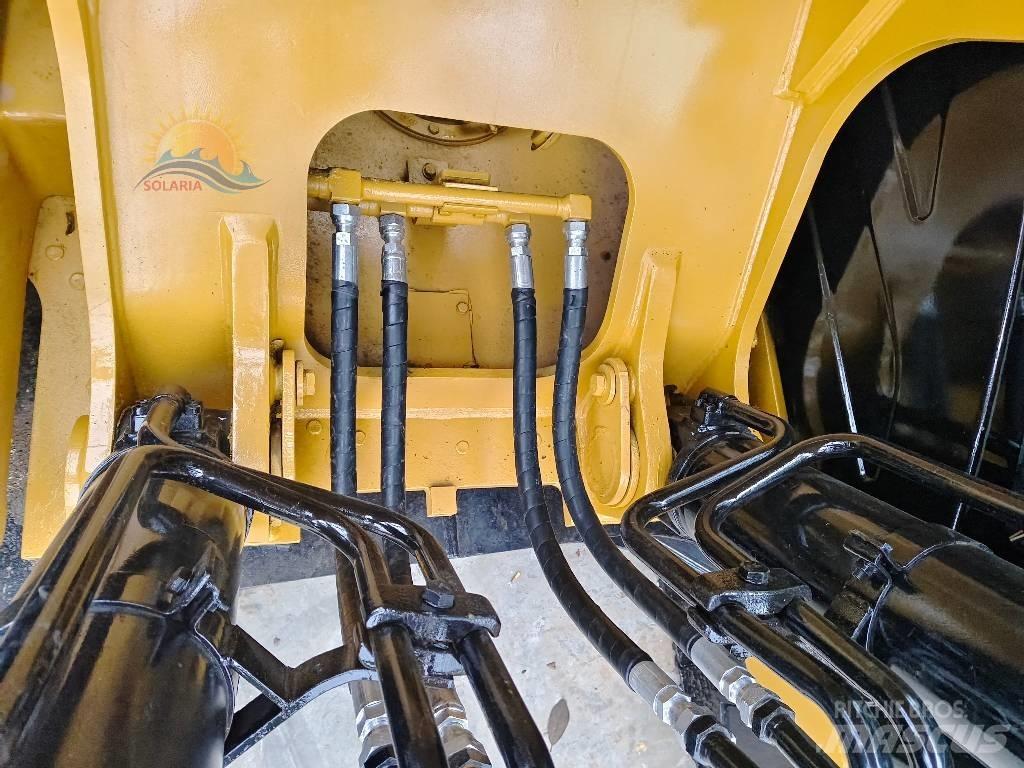 CAT 330 D 2L 大型油圧ショベル12t以上（パワーショベル・ユンボ）