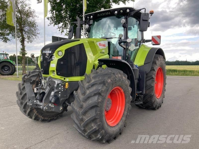 CLAAS AXION 810 トラクター