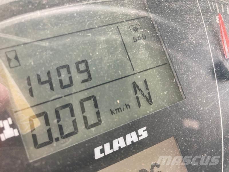 CLAAS AXION 810 トラクター