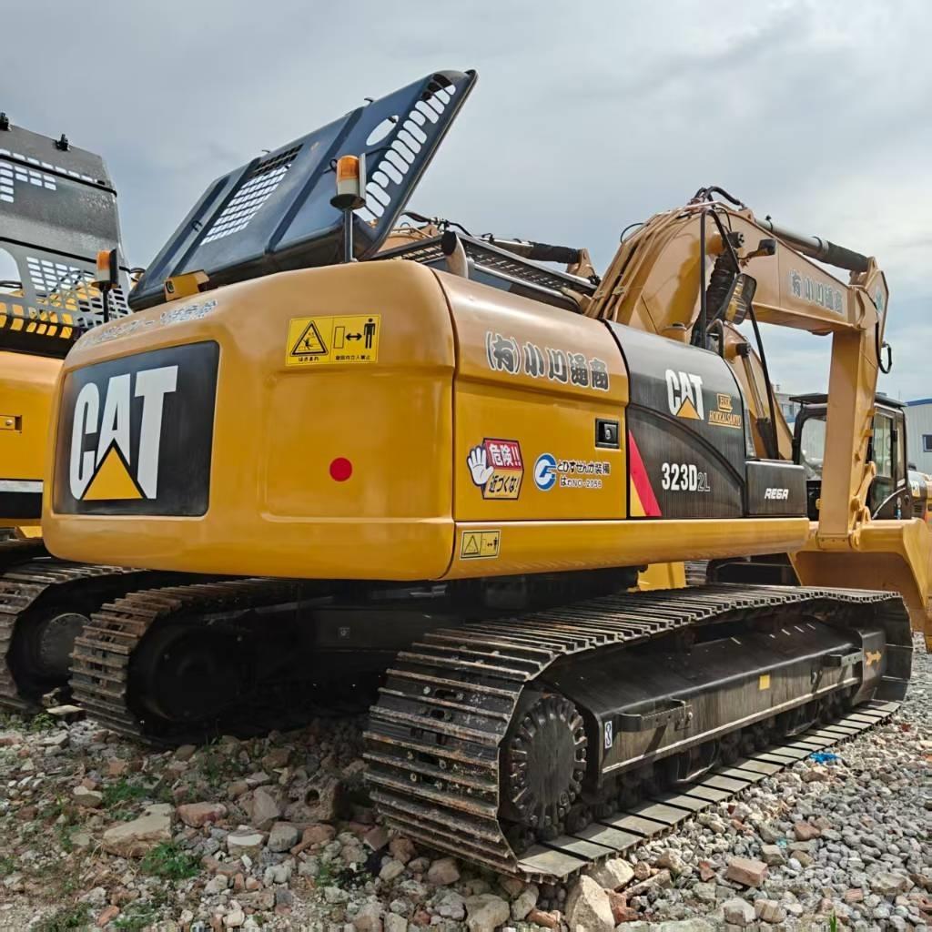 CAT 323D2 大型油圧ショベル12t以上（パワーショベル・ユンボ）