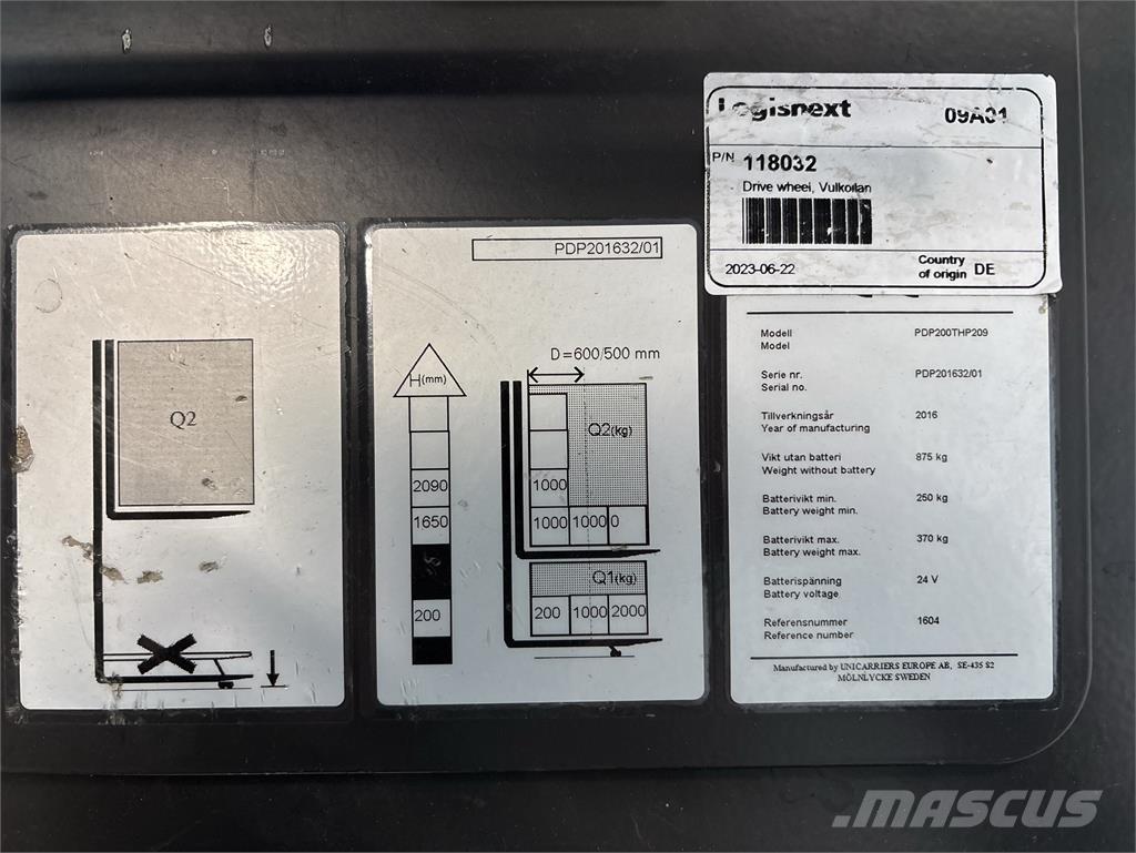 Atlet PDP200 自走式スタッカー
