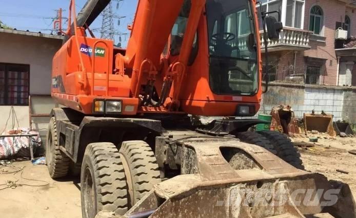Doosan DH210W-7 ホイール式油圧ショベル（パワーショベル・ユンボ・バックホー）