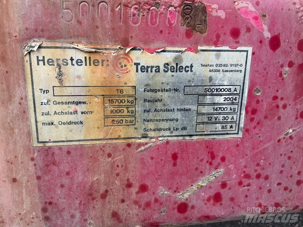 Terra Select T6 自走式スクリーン