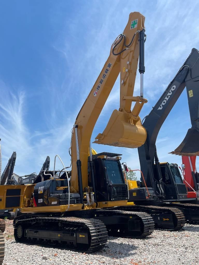 CAT 323 大型油圧ショベル12t以上（パワーショベル・ユンボ）