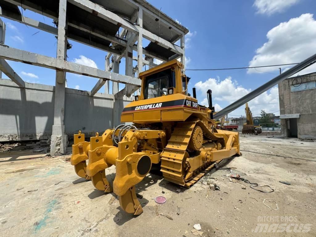 CAT D 7 R ブルドーザー