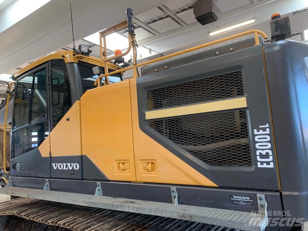 Volvo EC 300 E 大型油圧ショベル12t以上（パワーショベル・ユンボ）
