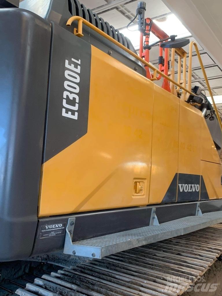 Volvo EC 300 E 大型油圧ショベル12t以上（パワーショベル・ユンボ）