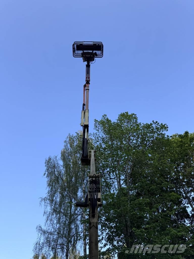 JLG 450 AJ ブームリフト　屈伸型