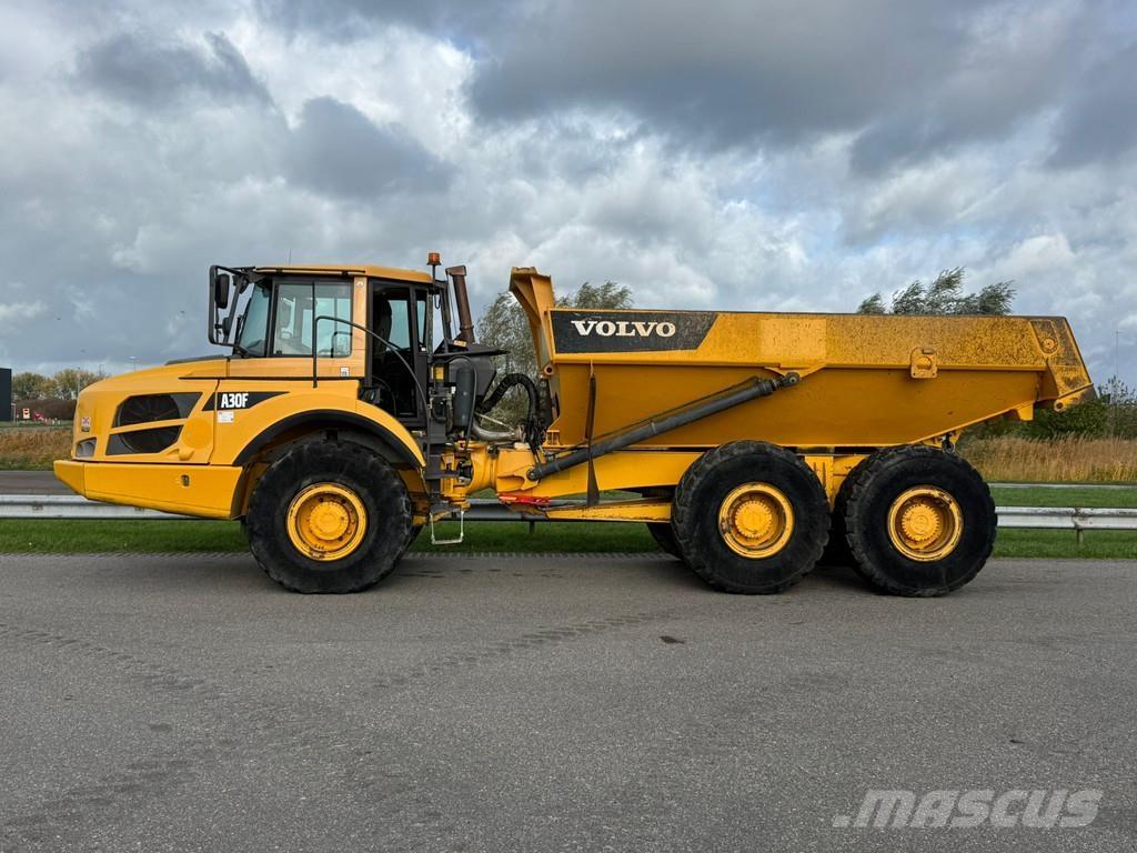 Volvo A30F アーティキュレート式ダンプトラック