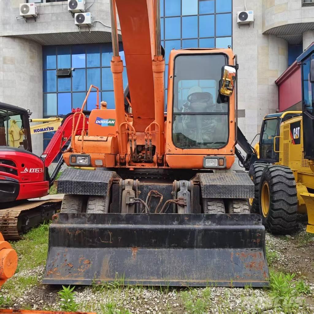 Doosan DH 210 W-7 ホイール式油圧ショベル（パワーショベル・ユンボ・バックホー）