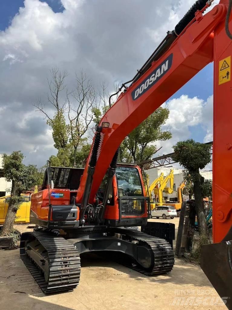 Doosan DX 225 LC-9c ミニ油圧ショベル 7t以下（ミニユンボ・ミニディガー）