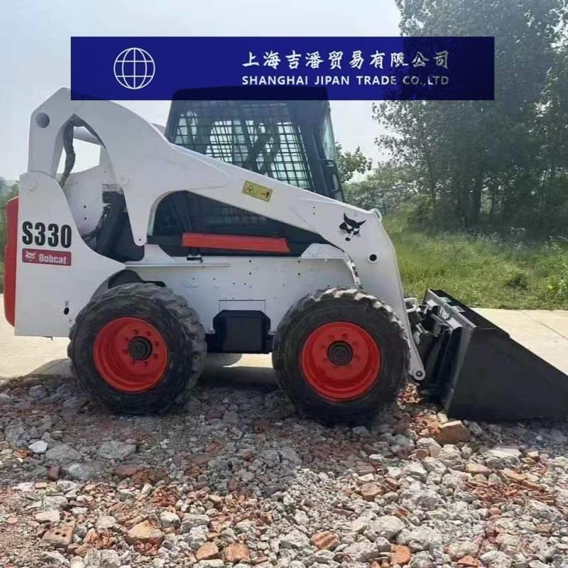 Bobcat S 330 スキッドステアローダー