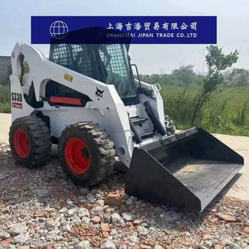 Bobcat S 330 スキッドステアローダー