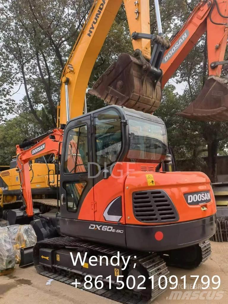 Doosan DX 60 中型油圧ショベル 7ｔ-12ｔ（ユンボ・パワーショベル・バックホー）