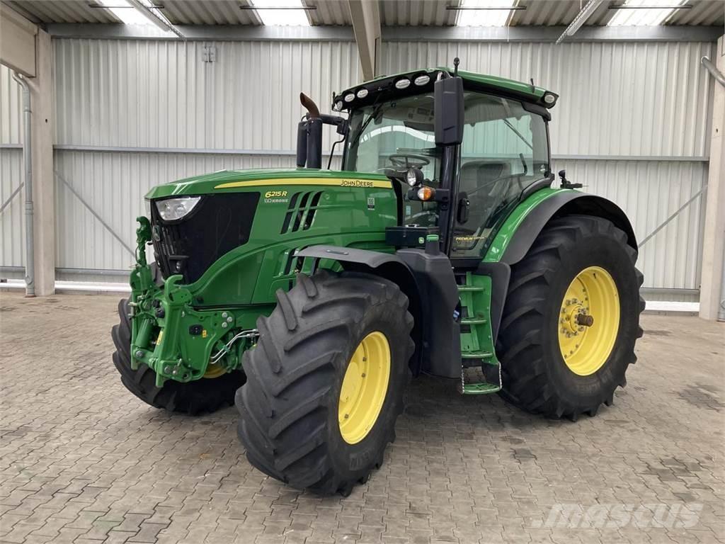 John Deere 6215R トラクター