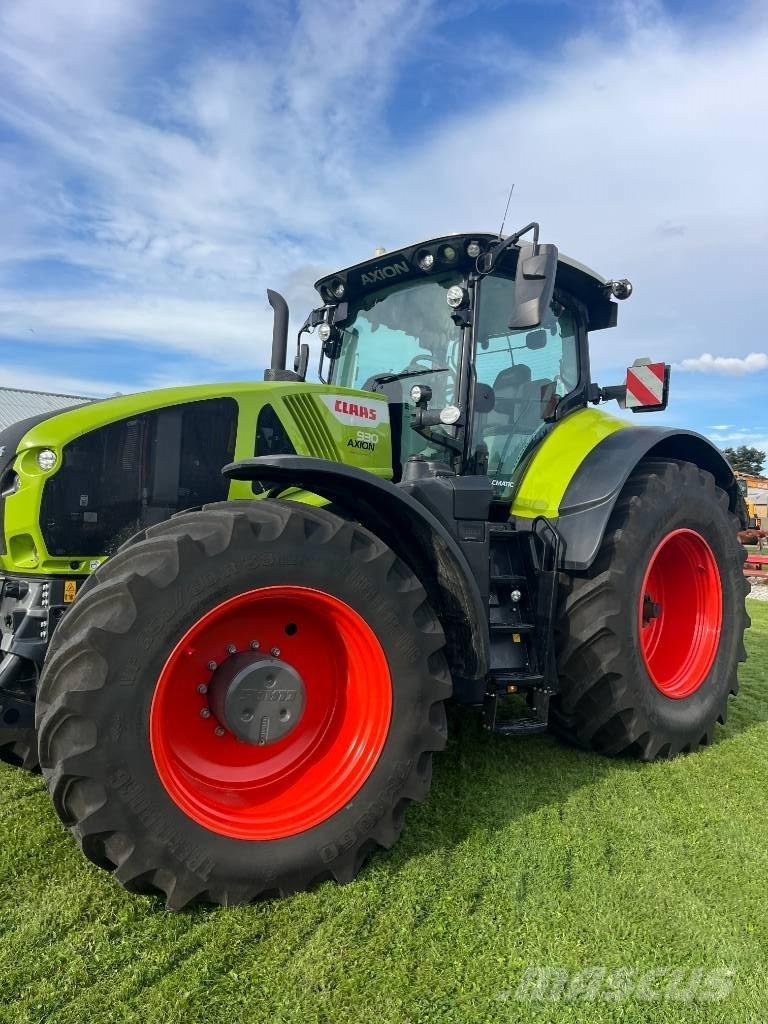 CLAAS AXIO 930 トラクター