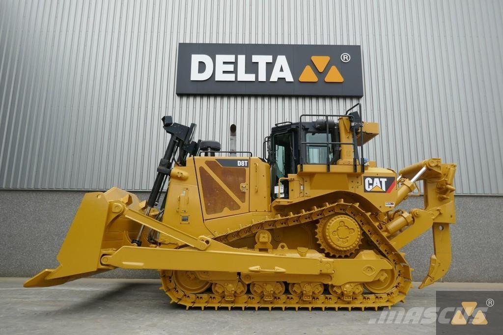 CAT D8T ブルドーザー