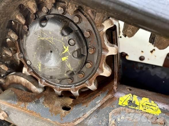 Bobcat T595 スキッドステアローダー