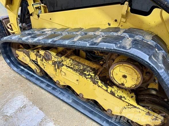 CAT 259D3 スキッドステアローダー