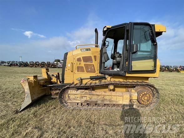 CAT D3K2 XL ブルドーザー
