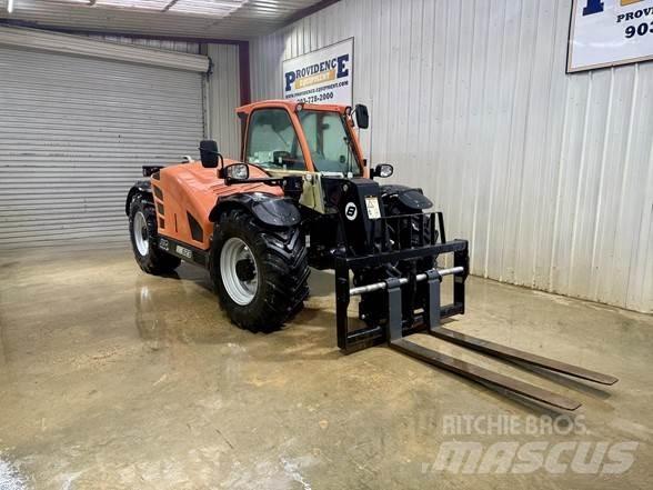 JLG 823 テレスコーピックハンドラー