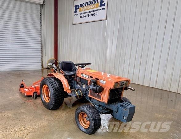 Kubota B7100 トラクター