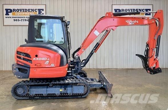 Kubota KX040-4 ミニ油圧ショベル 7t以下（ミニユンボ・ミニディガー）