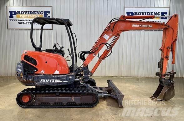 Kubota KX121-3 ミニ油圧ショベル 7t以下（ミニユンボ・ミニディガー）