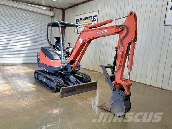 Kubota KX71-3 ミニ油圧ショベル 7t以下（ミニユンボ・ミニディガー）