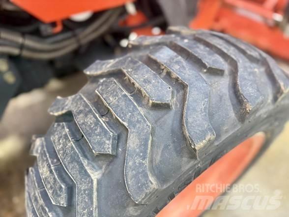 Kubota L39 バックホーローダー