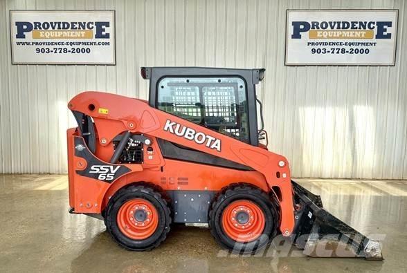 Kubota SSV65 スキッドステアローダー