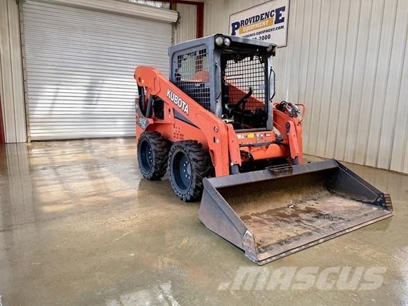 Kubota SSV75 スキッドステアローダー