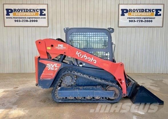 Kubota SVL75-2 スキッドステアローダー