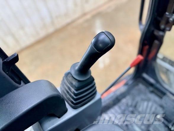 Kubota U35-4 ミニ油圧ショベル 7t以下（ミニユンボ・ミニディガー）