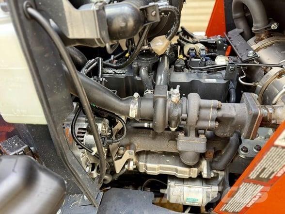 Kubota ZD1611 ゼロターンモア/芝刈り機