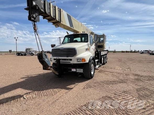 National 1400A クレーントラック、ユニック車