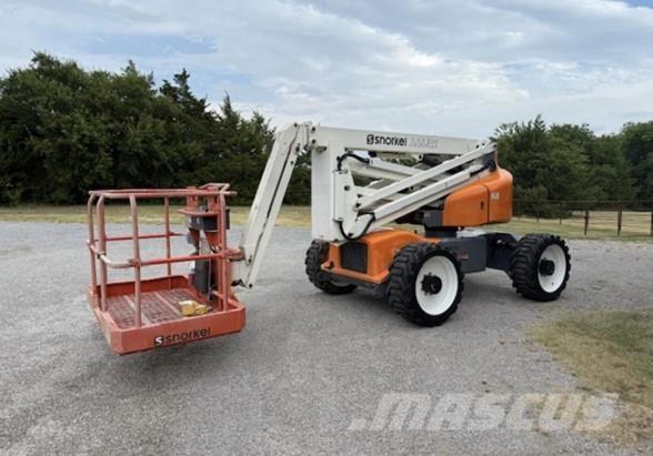 Snorkel A46JRT ブームリフト　屈伸型