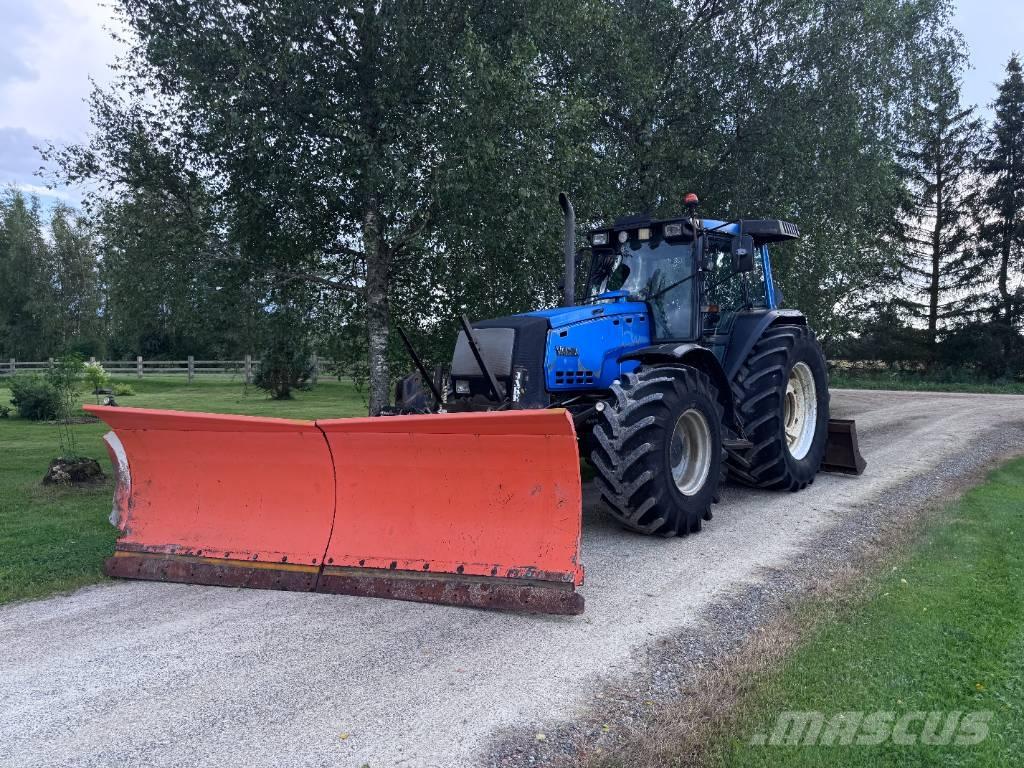 Valtra 8400-4 トラクター