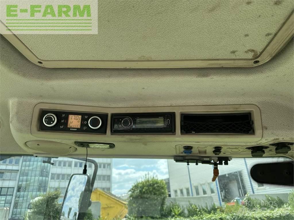 Fendt 718 vario トラクター