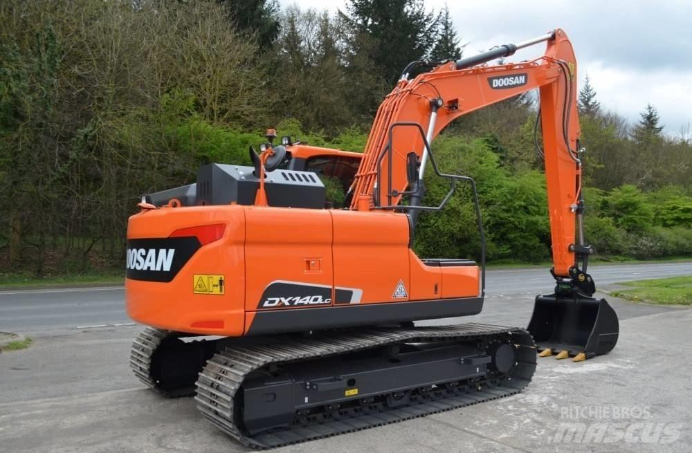 Doosan DX 140 LC-5 大型油圧ショベル12t以上（パワーショベル・ユンボ）
