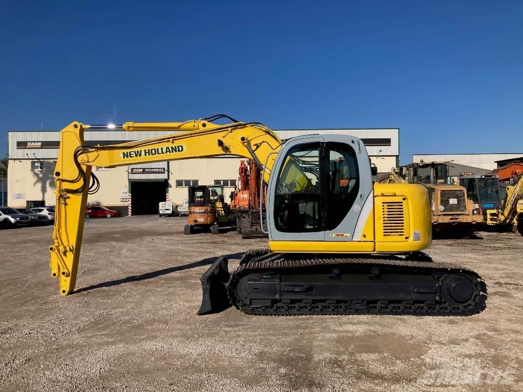 New Holland E 135 SR 中型油圧ショベル 7ｔ-12ｔ（ユンボ・パワーショベル・バックホー）