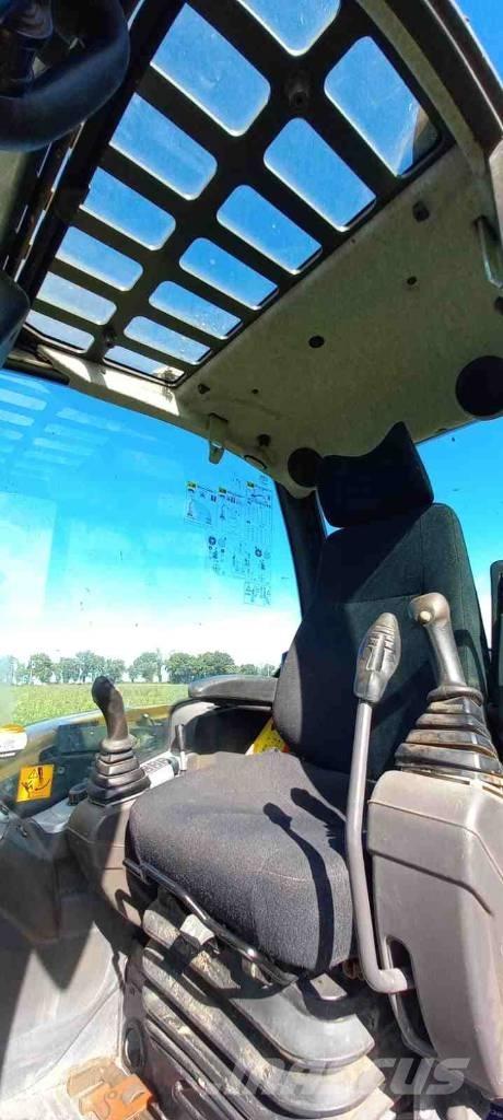 Mecalac 8 MCR 大型油圧ショベル12t以上（パワーショベル・ユンボ）