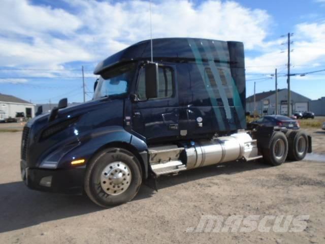 Volvo VNL740 中古トラクターヘッド | トレーラーヘッド