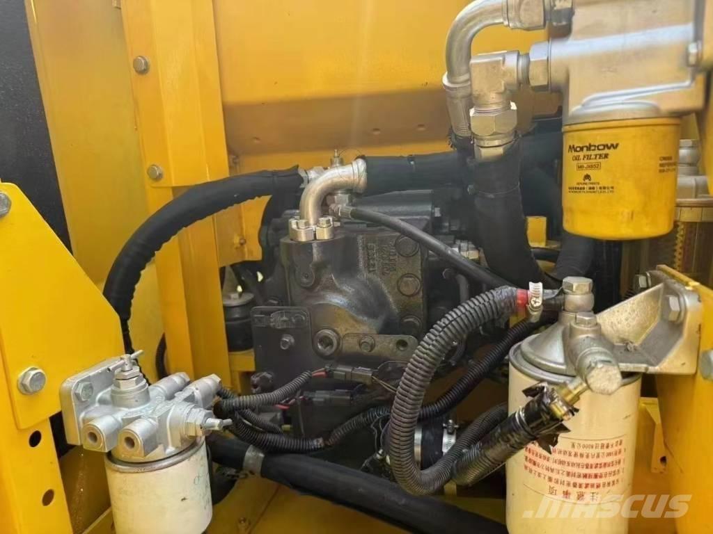 Komatsu PC 130 大型油圧ショベル12t以上（パワーショベル・ユンボ）