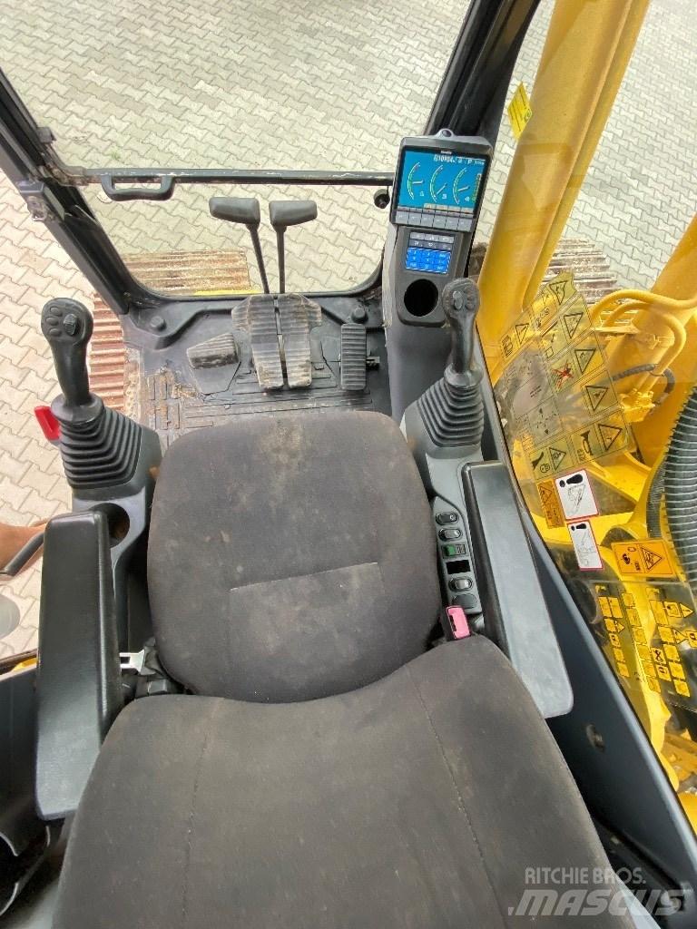 Komatsu PC 210 LC-8 大型油圧ショベル12t以上（パワーショベル・ユンボ）