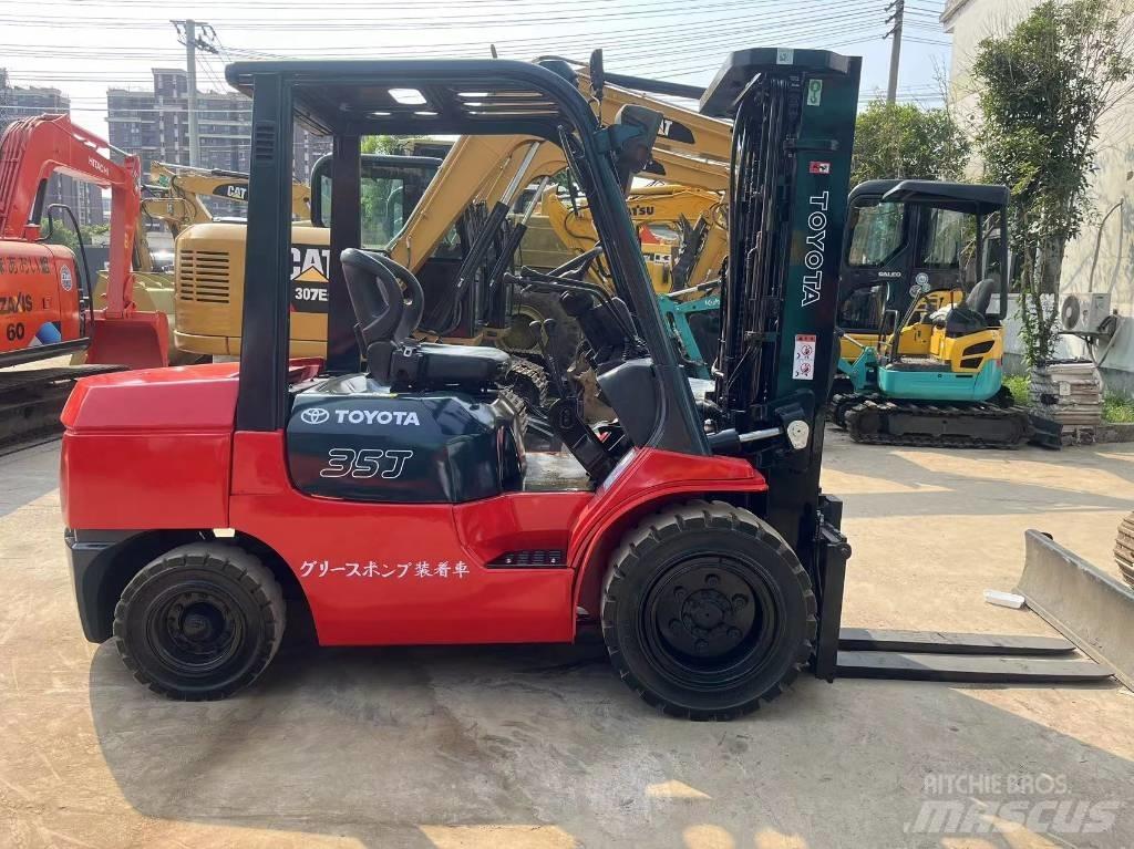 Toyota FD 35 ディーゼル・軽油