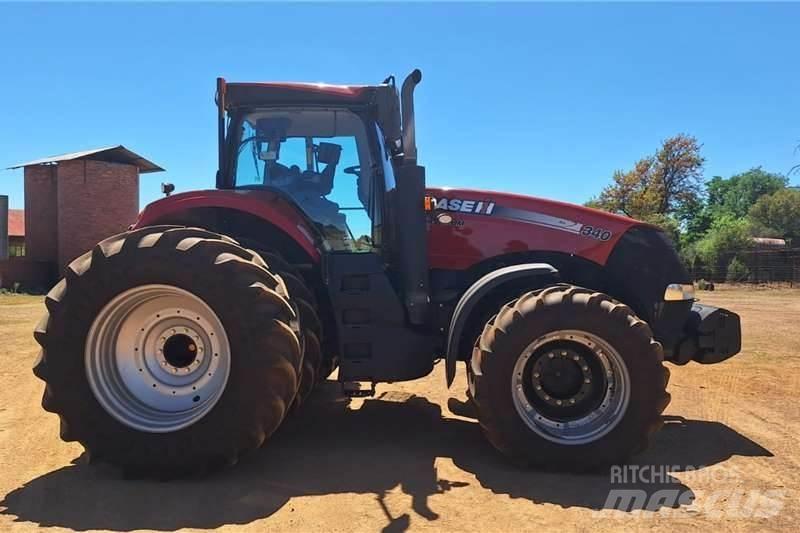 Case IH Magnum 340 トラクター