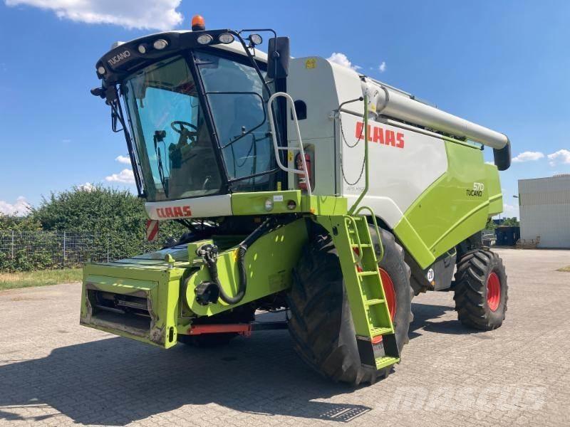 CLAAS TUCANO 570 コンバイン