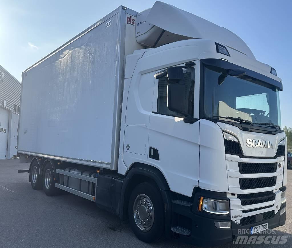 Scania R520B6X2NB ボックスボディー、ウイング、箱車